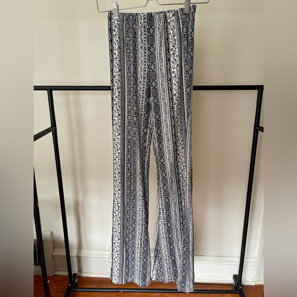 Sexy bell bottoms🤩